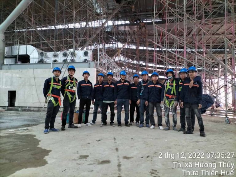 nhan-vien-niem-no-chuyen-nghiep