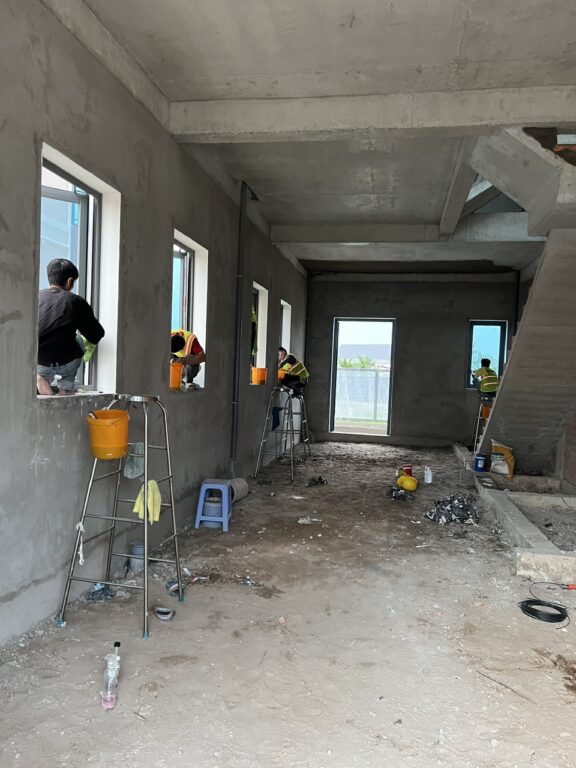 ve-sinh-nha-sau-xay-dung